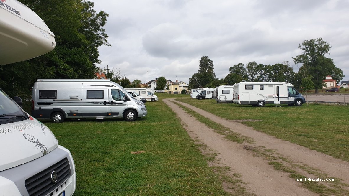 (590 77) Vreta Kloster - 4B Stjärnorpsvägen — foto 2