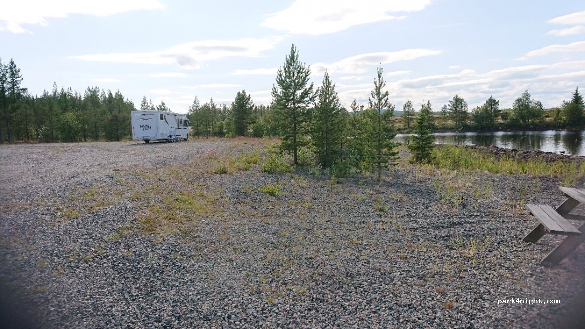 (930 70) Landsväg - Unnamed Road — foto