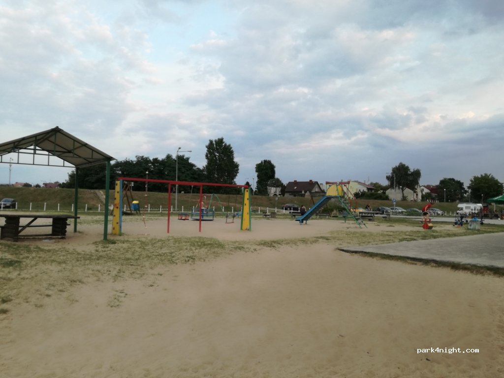 (07-410) Ostrołęka - 2 Wioślarska — foto