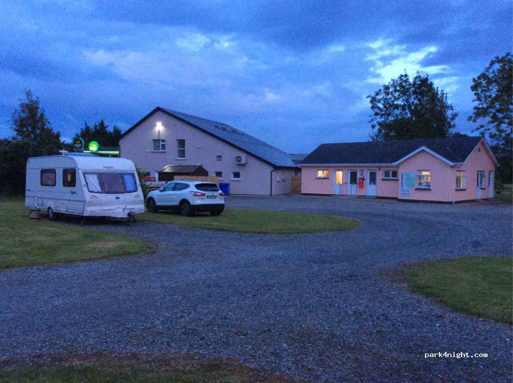 The Trading Post Service station and Camping Park — foto