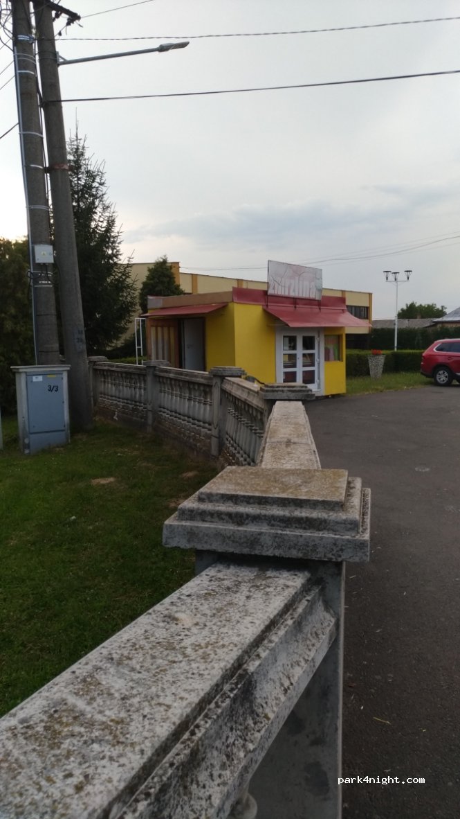 (072 14) Pavlovce nad Uhom - 1 Kostolné námestie — foto 3