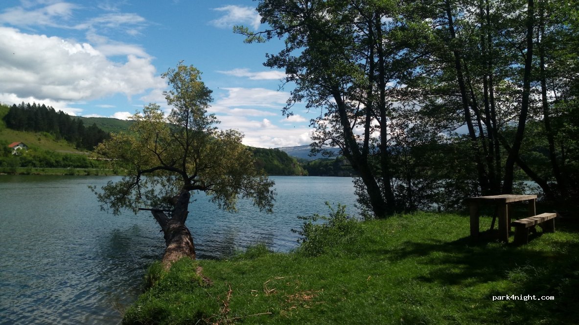 (70101) Jajce - Unnamed Road — foto 2