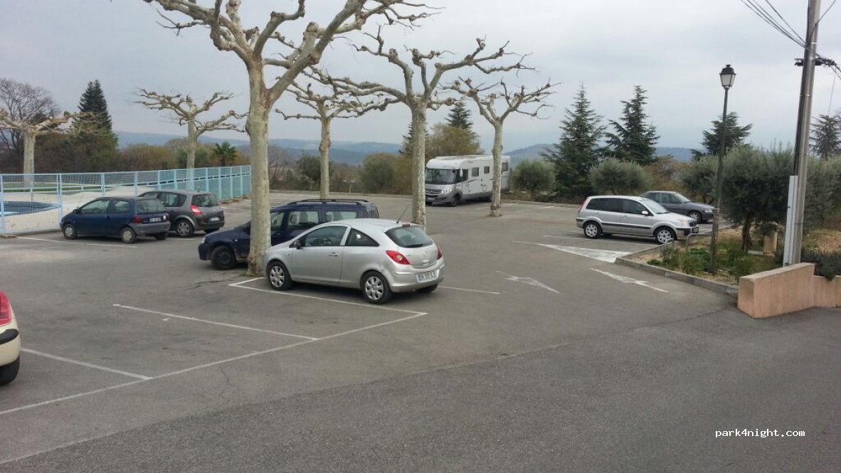 (84490) Saint-Saturnin-lès-Apt - Chemin de la Bruyère — foto
