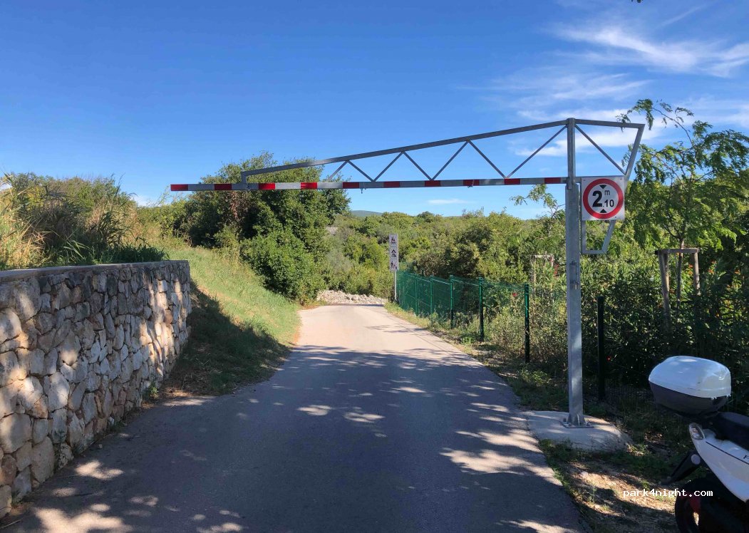 (51517) Krk - Unnamed Road — foto 3
