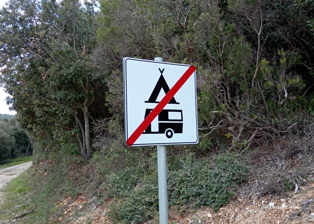 (52207) Rebići - Unnamed Road — foto 3
