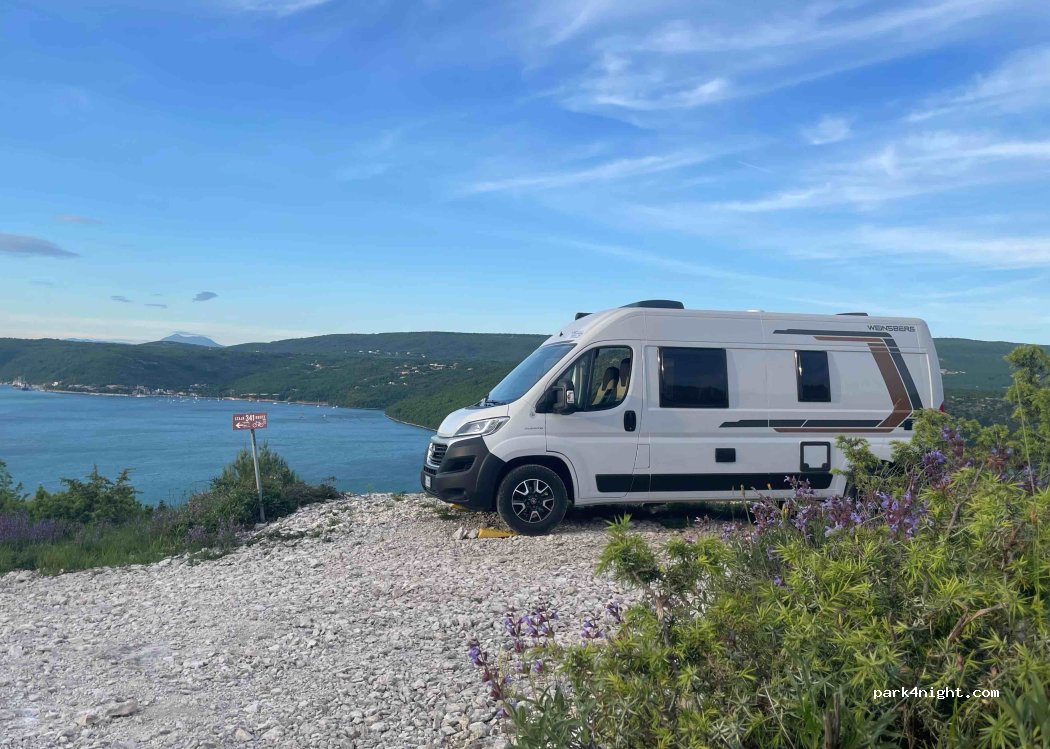 (52207) Rebići - Unnamed Road — foto 4