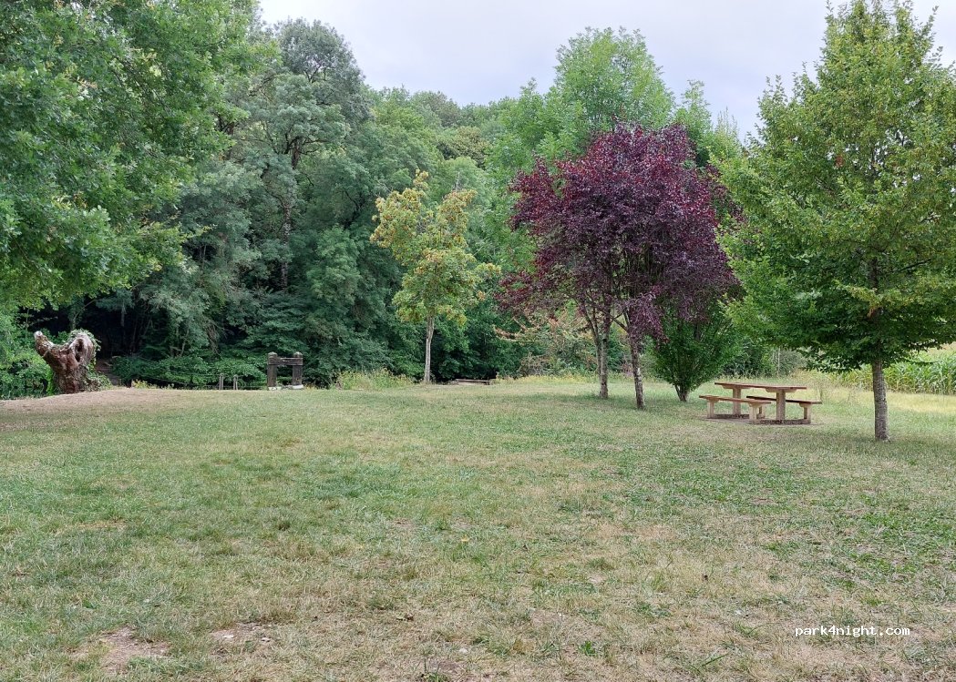 (16460) Lichères - Le Bourg — foto 3