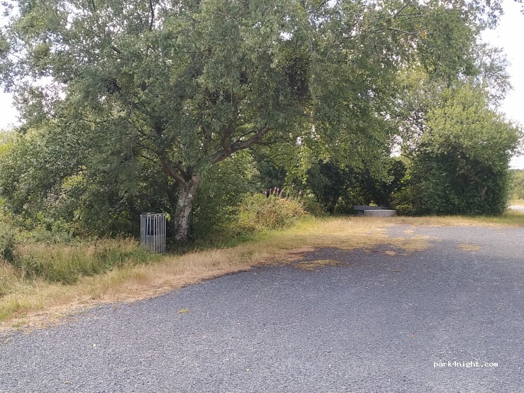 (50390) Besneville - Unnamed Road — foto 2