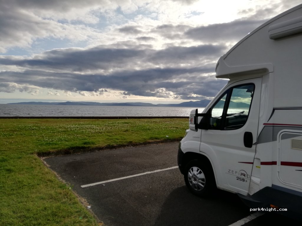 (KA21 5DA) Saltcoats - 2 Winton Circus / The Esplanade — foto