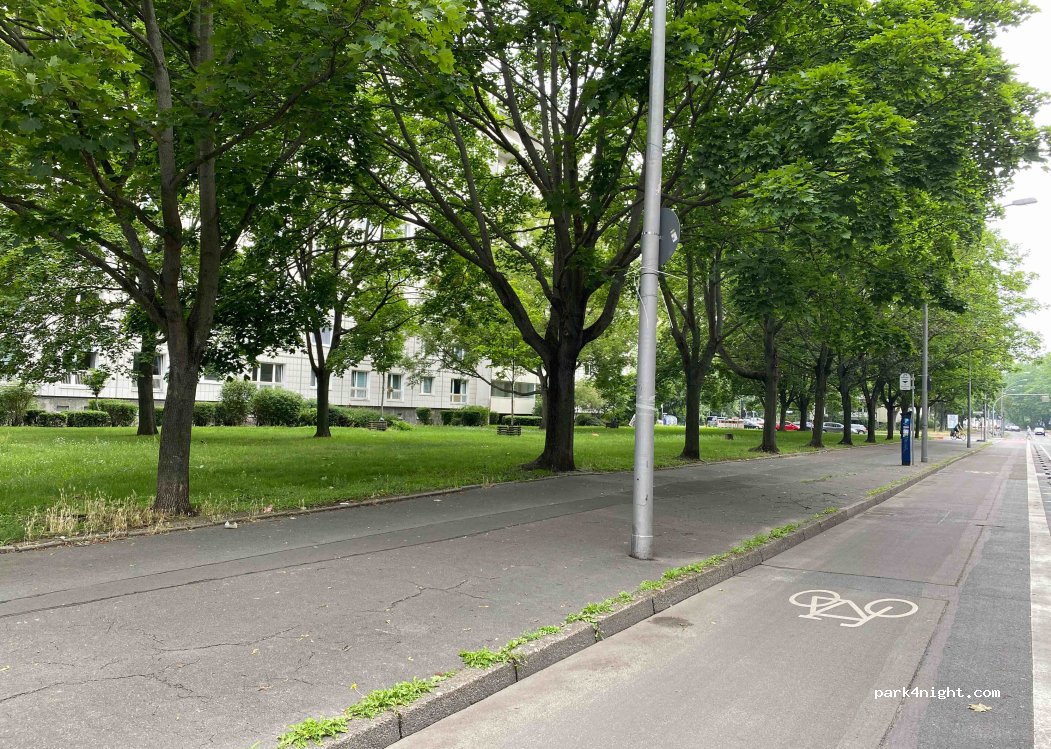 (10179) Berlin - 28 Lichtenberger Straße — foto