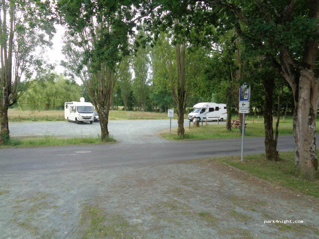 (44130) Fay-de-Bretagne - D 16 — foto
