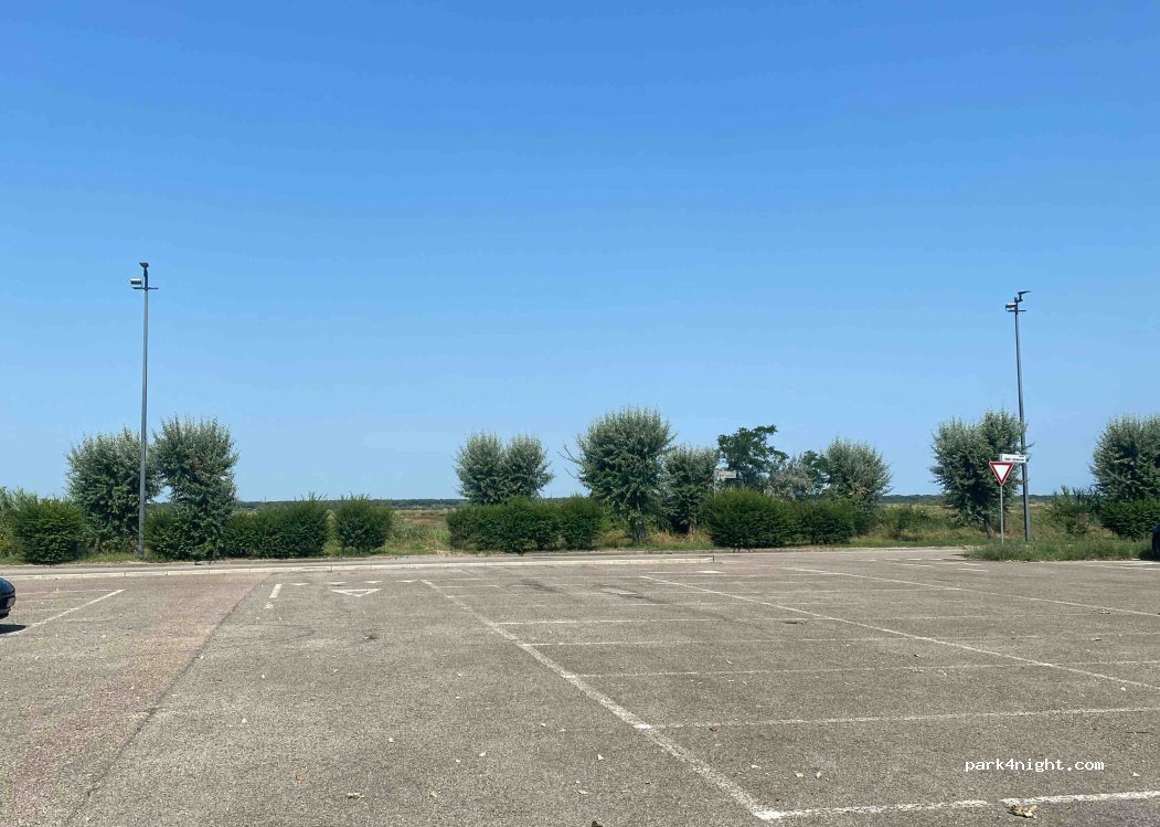 (48123) Marina Romea - 192 Viale dei Salici — foto 3