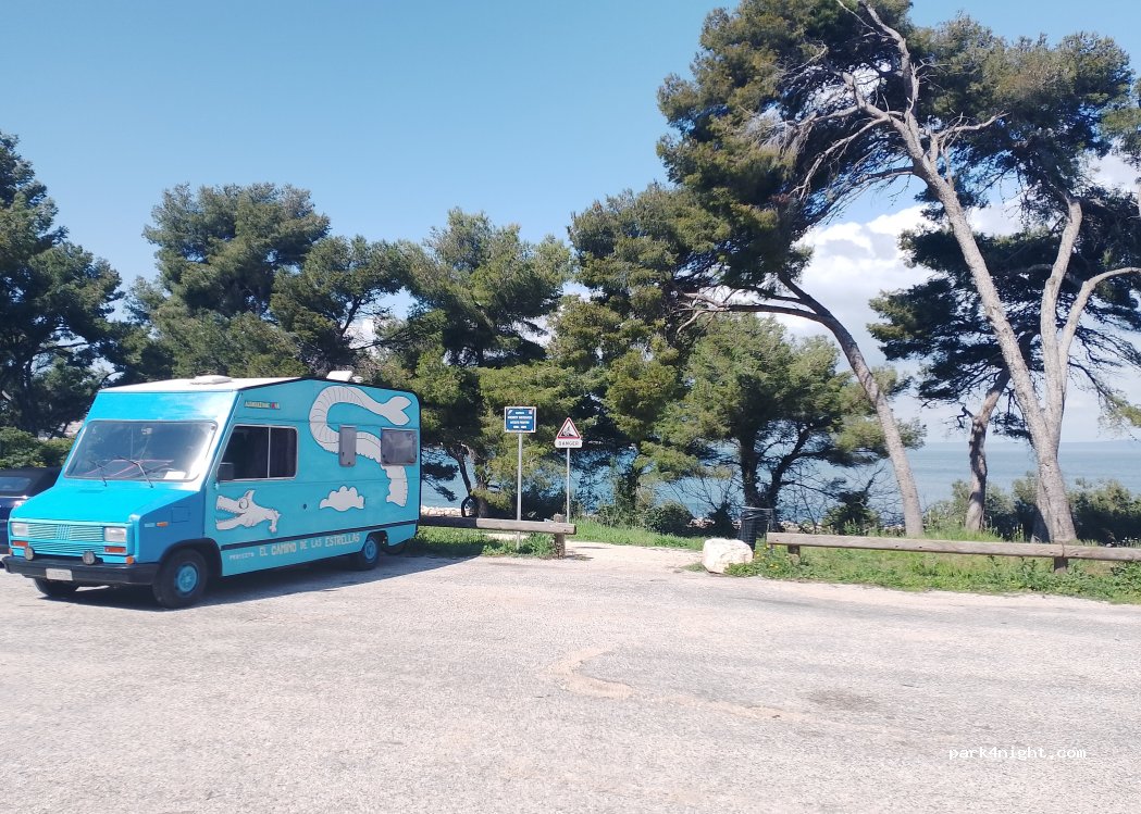 (13500) Martigues - 8 Allée Fr Honnorat et Tarditi — foto 4