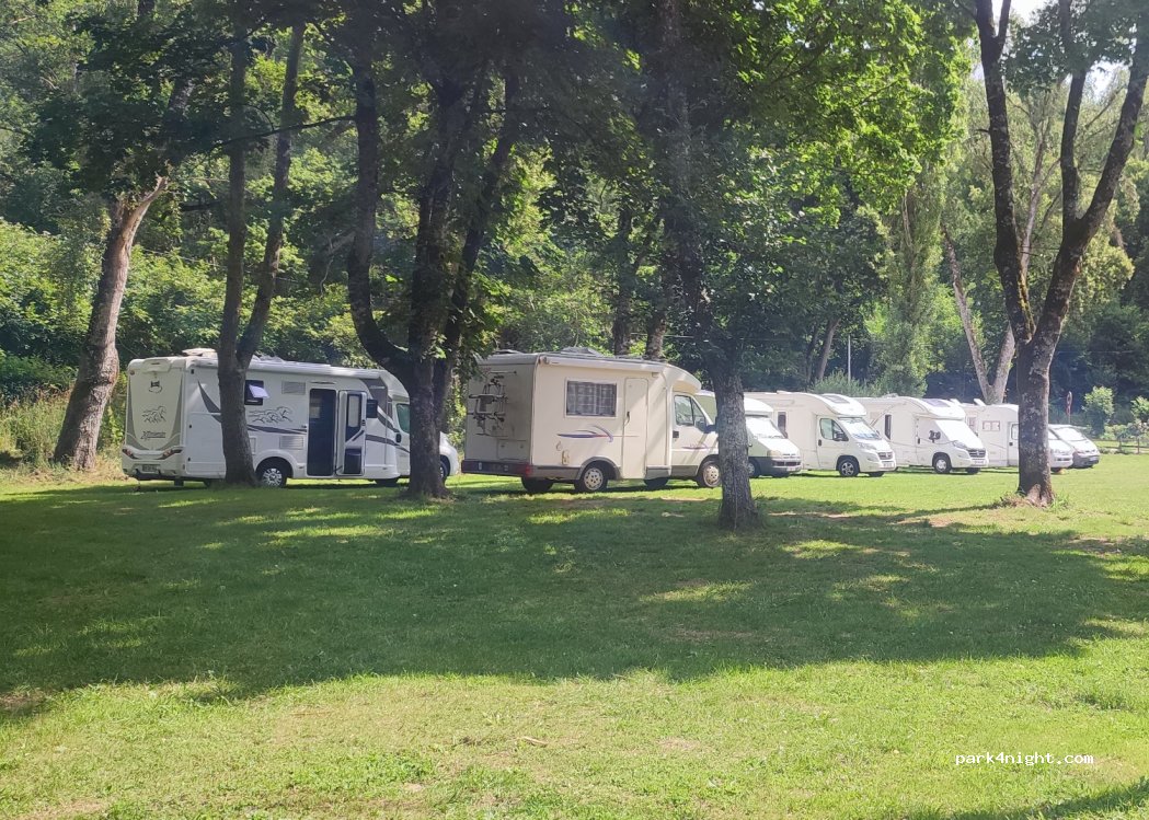 Camper Car Parking St. Céneri -le-Gérei — foto 4