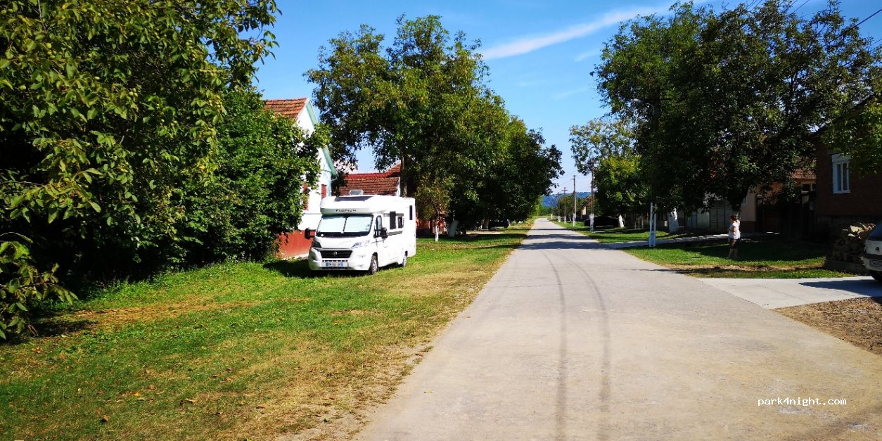 () Odvoș - Unnamed Road — foto