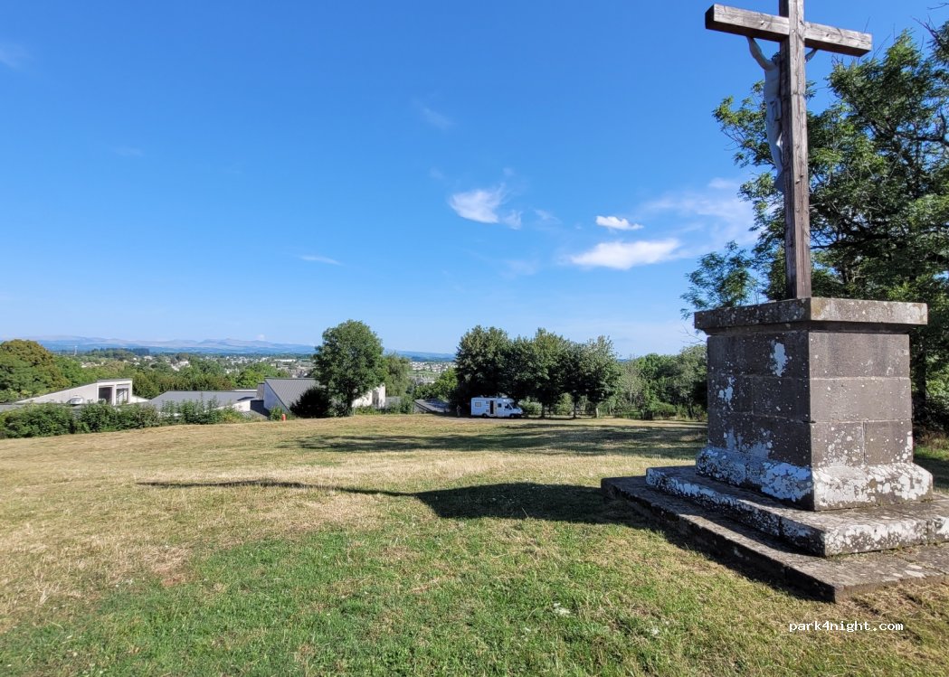 (15200) Mauriac - 6 Rue du Puy Saint-Mary — foto 3