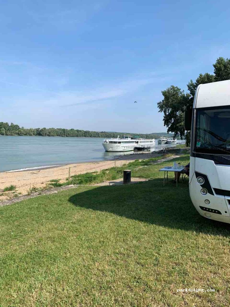 (2500) Esztergom - Nagy Duna stny. — foto 2