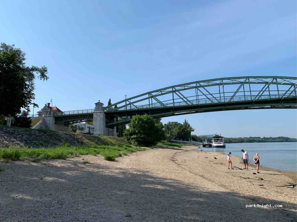 (2500) Esztergom - Nagy Duna stny. — foto 3