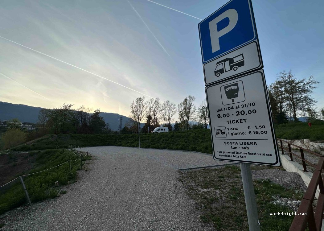(38012) Cles - Unnamed road — foto 3