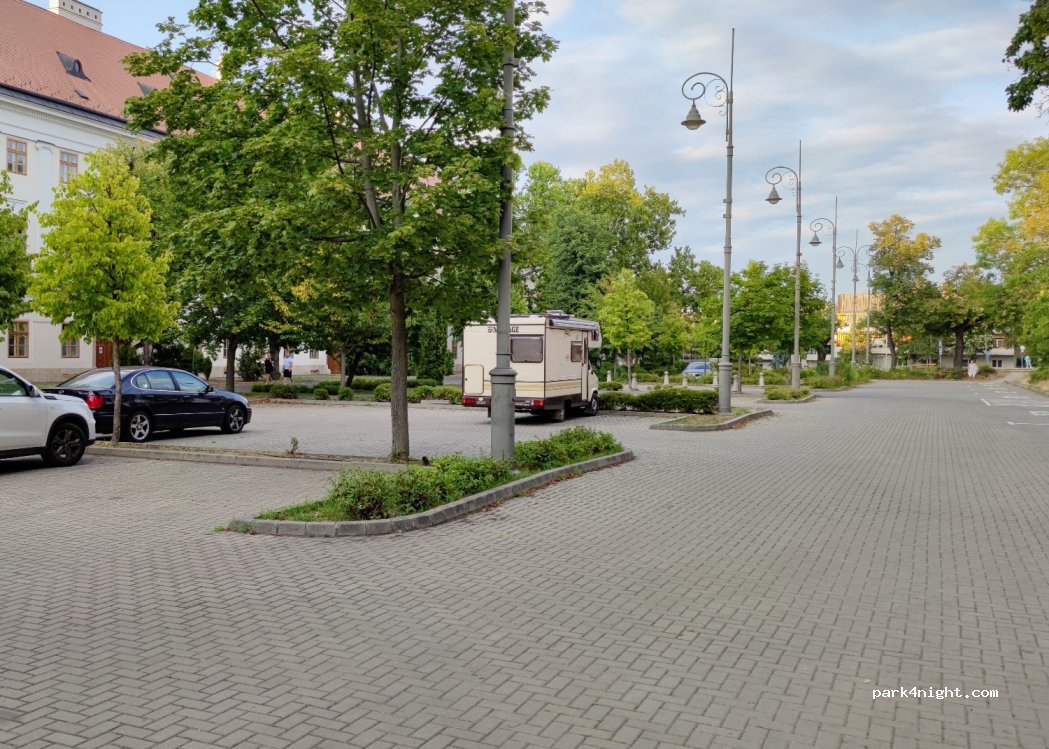 (2500) Esztergom - 11 Szent István tér — foto 2
