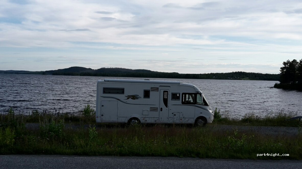 (912 92) Lovliden - Unnamed road — foto