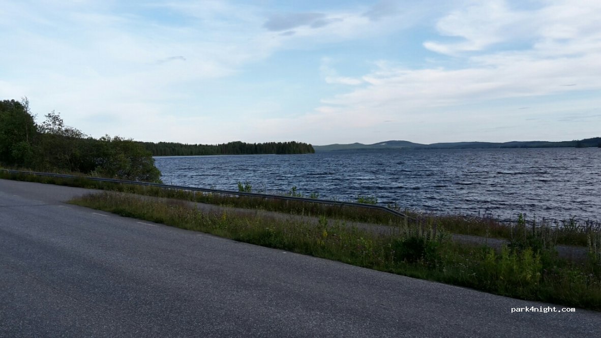 (912 92) Lovliden - Unnamed road — foto 2