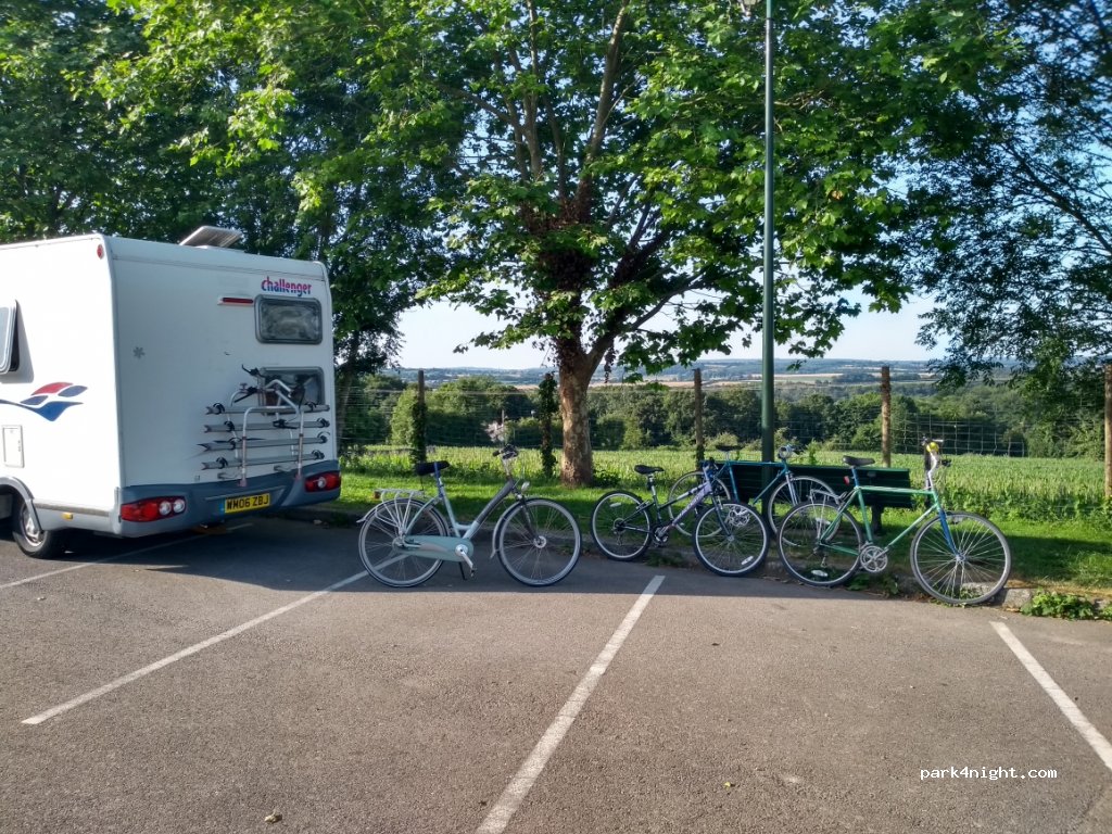 (61320) Carrouges - 10bis Avenue du Mal Leclerc — foto 2