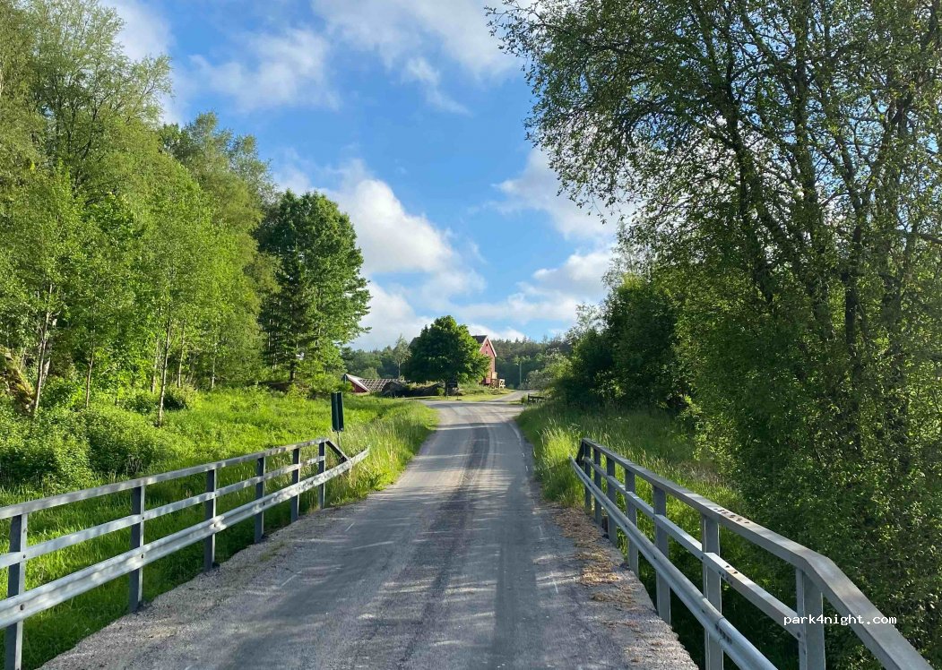 (457 56) Rabbalshede - 4 TRÄTTELANDA — foto