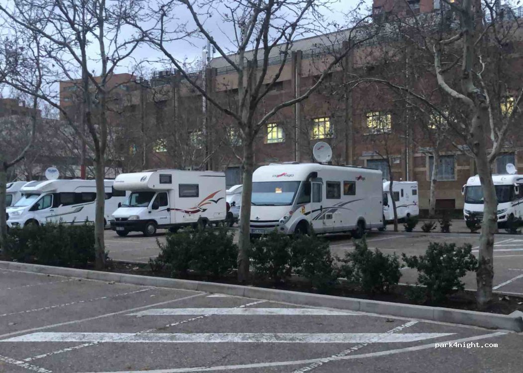 Motorhome Parking Valladolid — foto 4