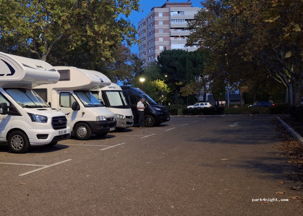 Motorhome Parking Valladolid — foto 5