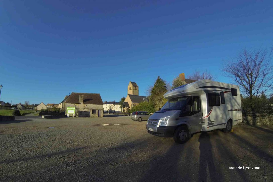 (72130) Gesnes-le-Gandelin - 2 Route d'Asse — foto