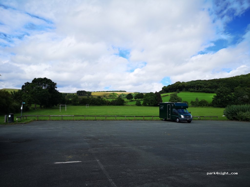 (SK13 8QS) Glossop - 23 Pyegrove Road — foto