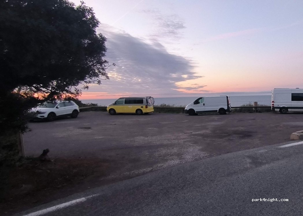 (83700) Saint-Raphaël - 1444-1572 Route de Saint-Barthélémy — foto 5