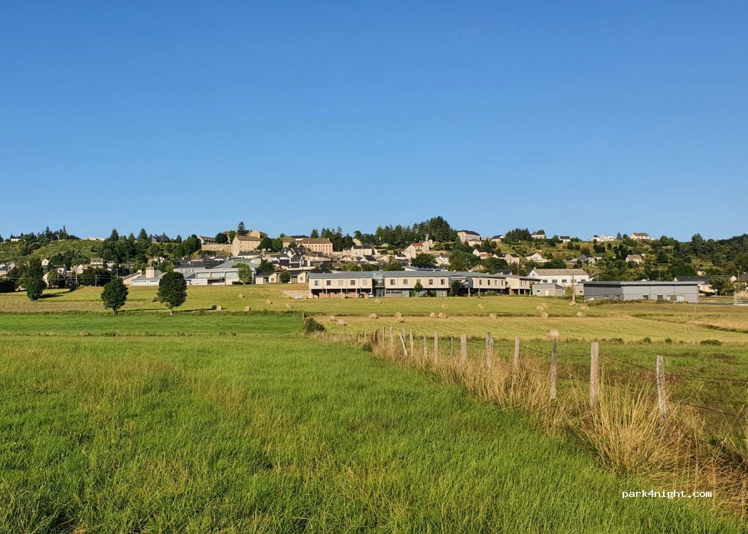 (48120) Saint-Alban-sur-Limagnole - 6081 Avenue de Saint-Chély d'Apcher — foto 3
