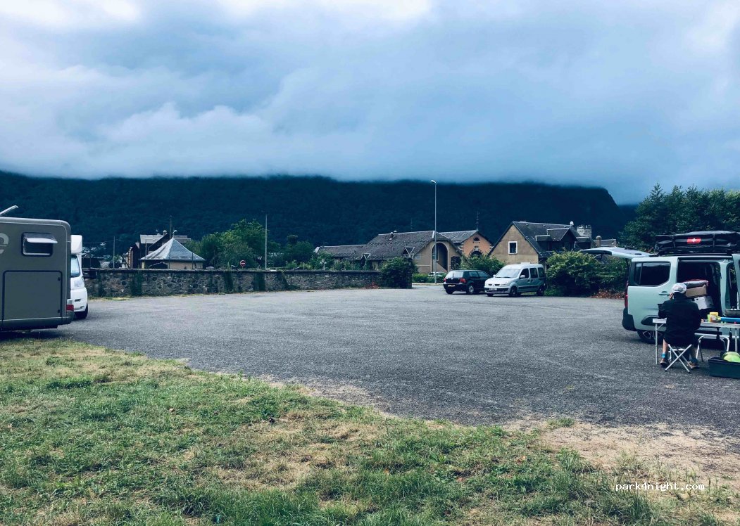 (31110) Bagnères-de-Luchon - 4 Avenue Jean Moulin / Cours de la Casseyde — foto