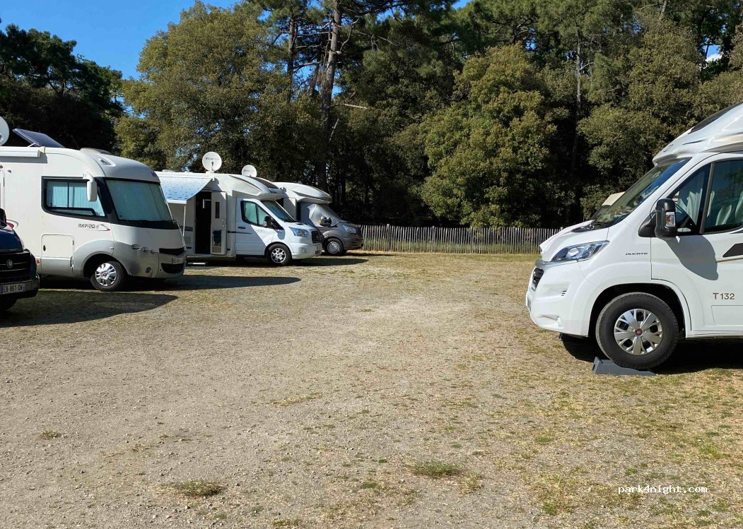 Aire de Longeville-sur-Mer, Le Bouil — foto 3