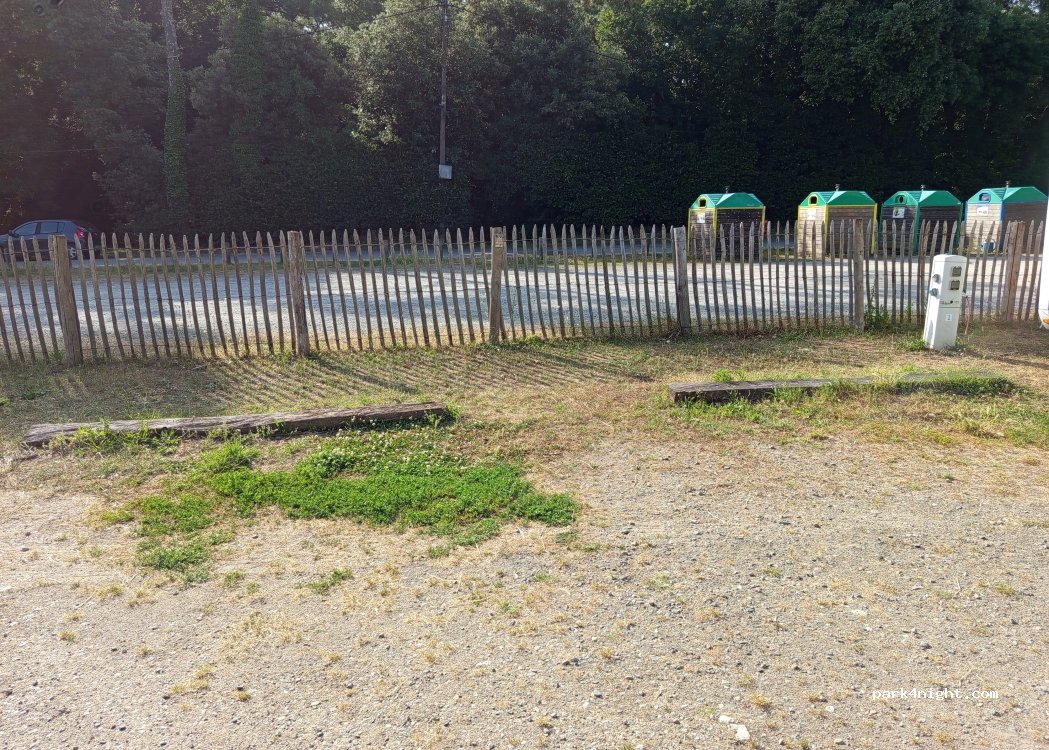 Aire de Longeville-sur-Mer, Le Bouil — foto 5