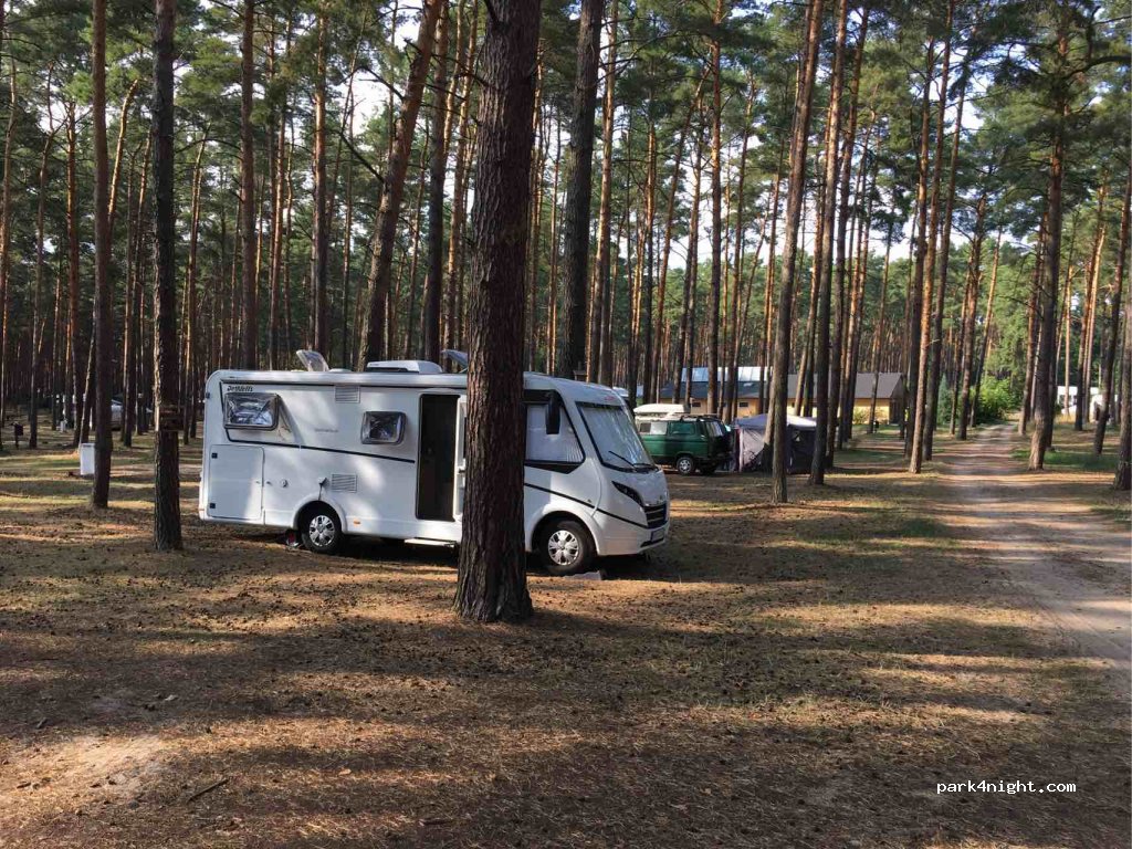 Ferienhaus- and Camping Park "Ludwig Leichhardt" — foto