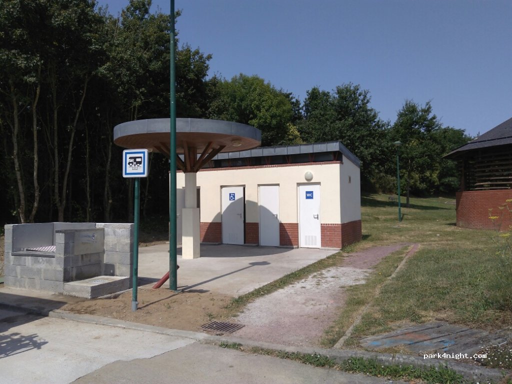 (56800) Ploërmel - 5 Boulevard des Trente — foto