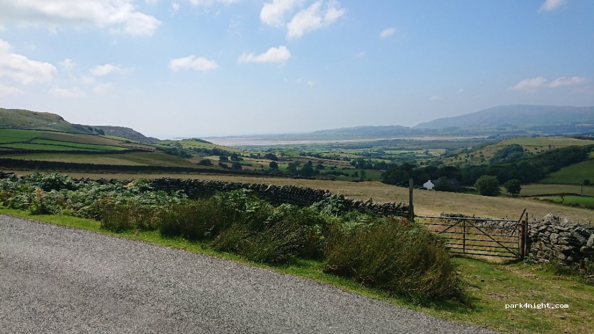 (LA17 7XS) Ulverston - Unnamed Road — foto 2