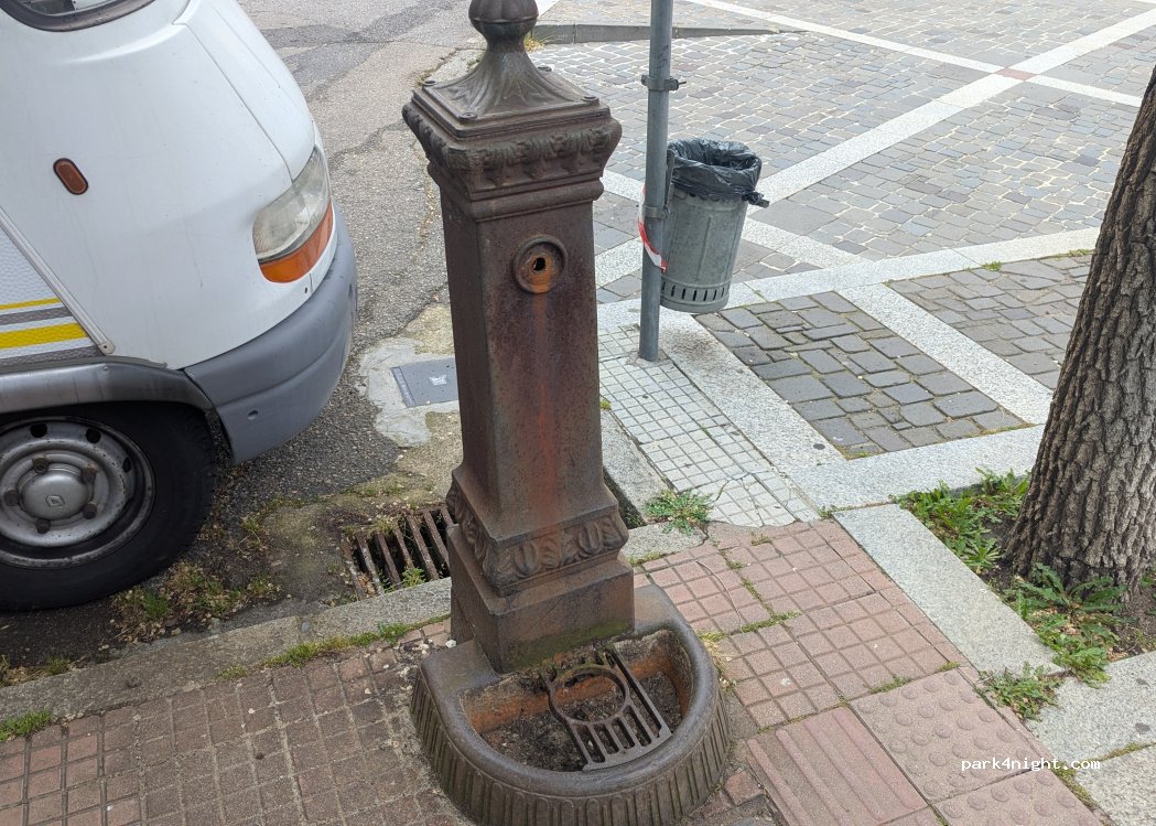 (08100) Nuoro - 16 Viale della Solitudine — foto 2