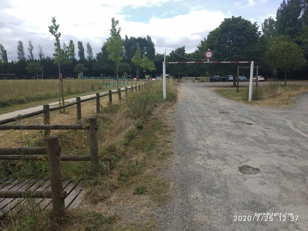 (86360) Chasseneuil-du-Poitou - Chemin de l'Ormeau — foto