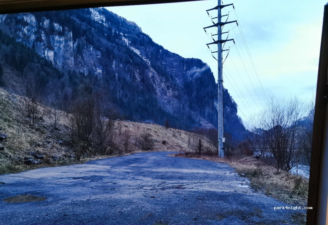 Parkplatz an der Schießanlage Selgis — foto 2