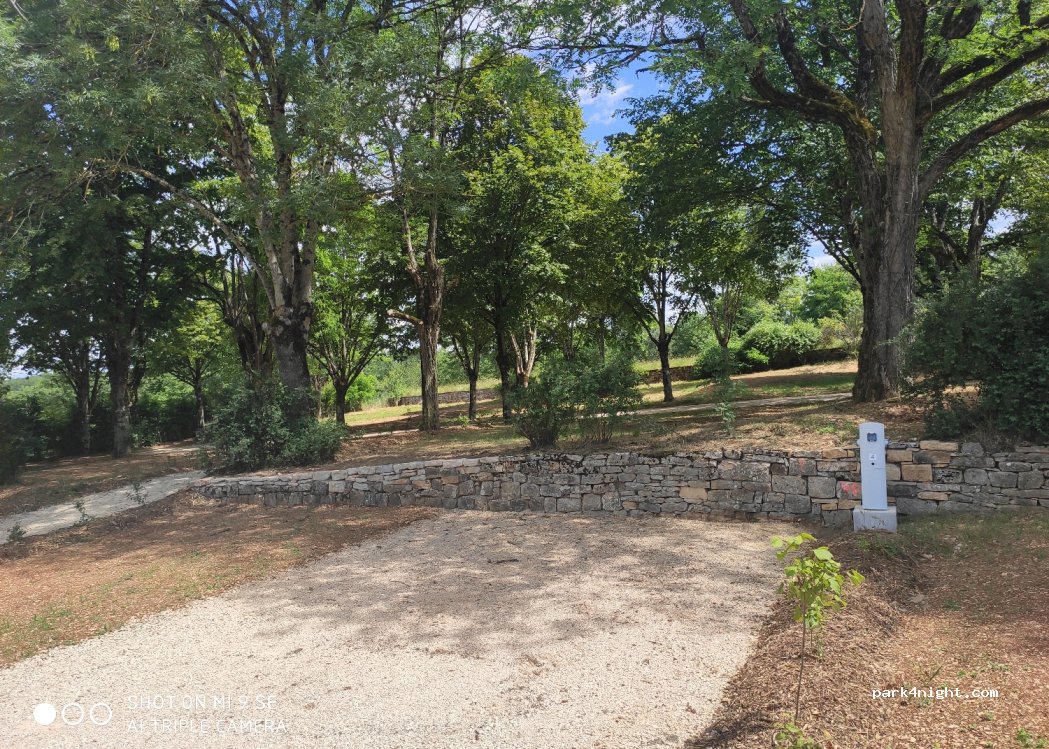 Camping : La Coustoune — foto