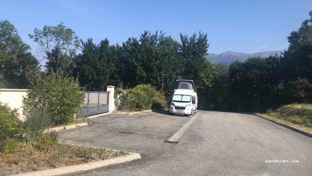 (05260) Saint-Léger-les-Mélèzes - Les Combes — foto