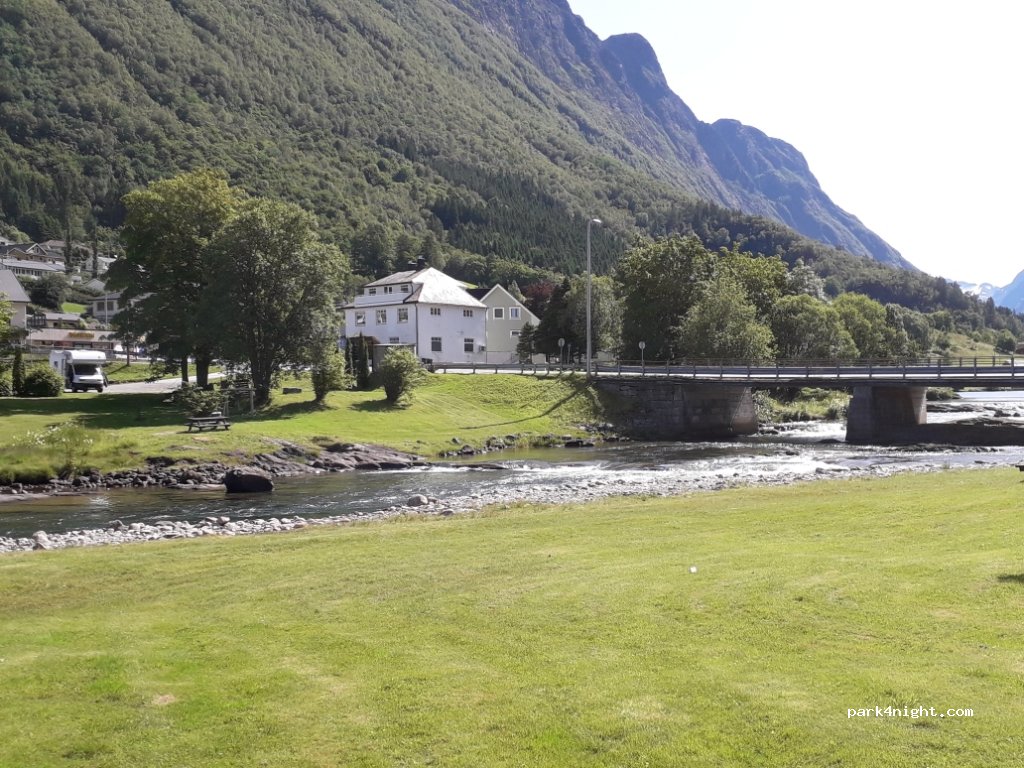 (6220) Straumgjerde - 33 Sørestrandvegen — foto 3