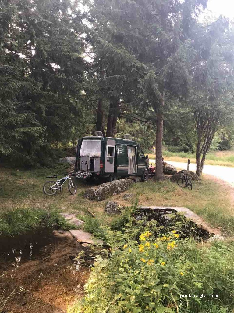 (48600) Saint-Paul-le-Froid - Unnamed Road — foto 2