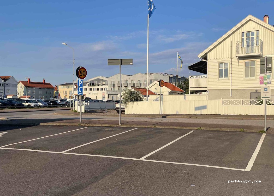 (440 30)  - 2 PARKERINGSPLATSEN — foto 4