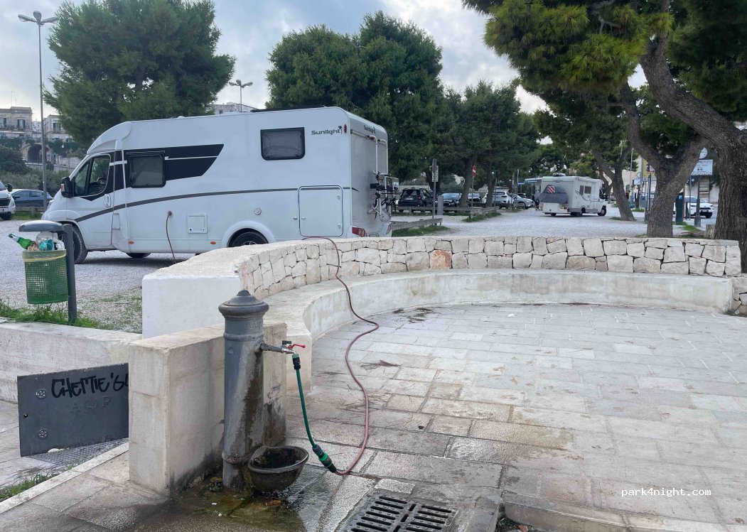 Camper Parking Area Ostuni — foto 3