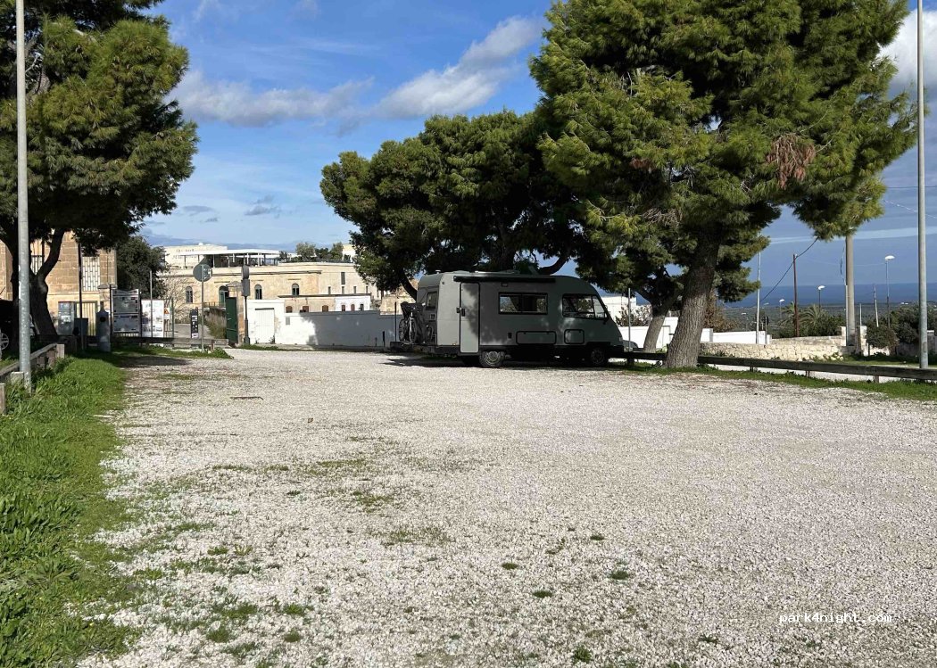 Camper Parking Area Ostuni — foto 5